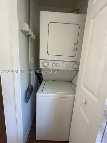 2920 SE 12th Rd 203-30, Homestead, FL 33035