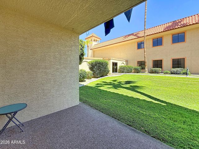 10330 W Thunderbird Boulevard A103, Sun City, AZ 85351