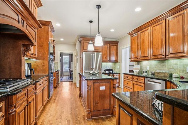 2878 Hidden Falls Drive, Buford, GA 30519