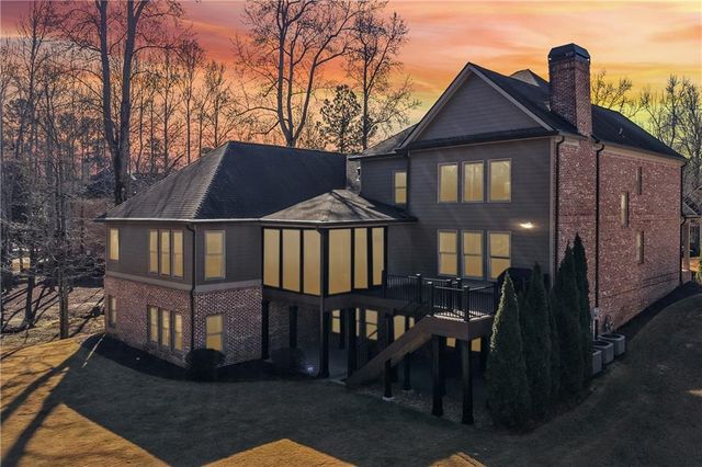 2878 Hidden Falls Drive, Buford, GA 30519