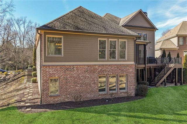 2878 Hidden Falls Drive, Buford, GA 30519