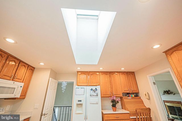 2419 CARON LN, Falls Church, VA 22043