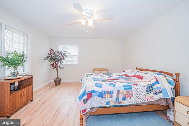 2419 CARON LN, Falls Church, VA 22043