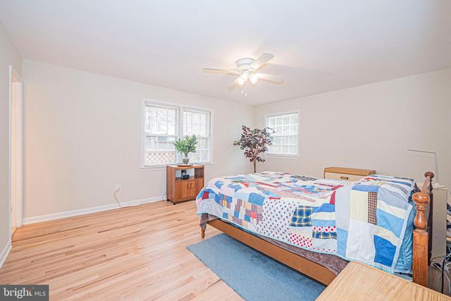 2419 CARON LN, Falls Church, VA 22043