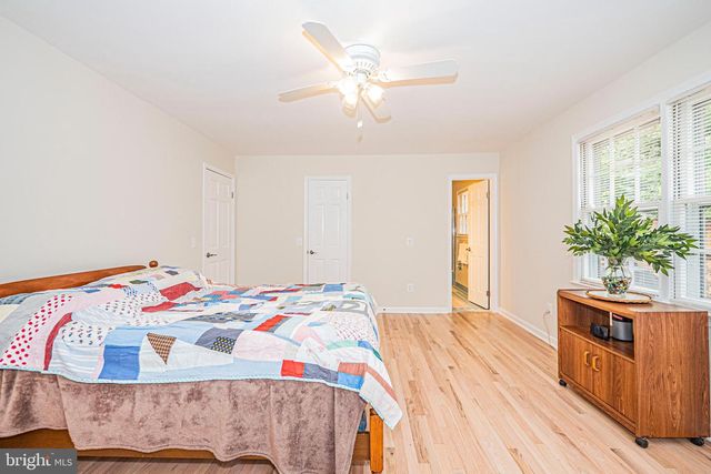 2419 CARON LN, Falls Church, VA 22043