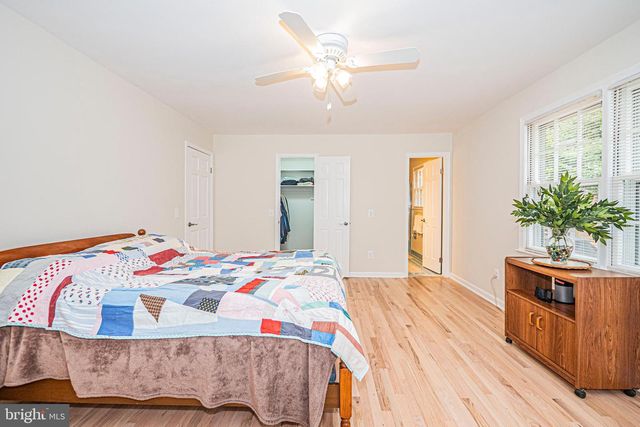 2419 CARON LN, Falls Church, VA 22043