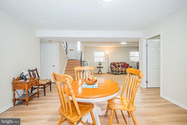 2419 CARON LN, Falls Church, VA 22043