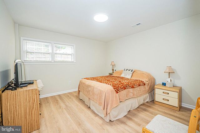 2419 CARON LN, Falls Church, VA 22043