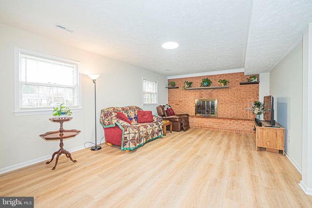 2419 CARON LN, Falls Church, VA 22043