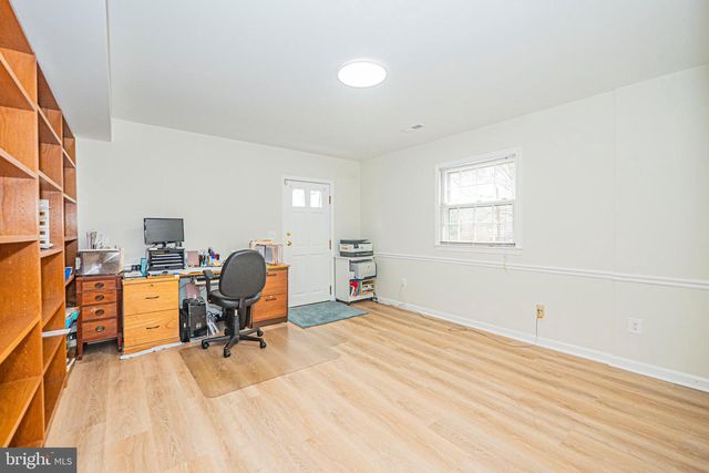 2419 CARON LN, Falls Church, VA 22043