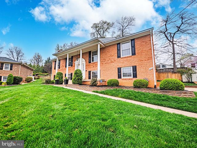 2419 CARON LN, Falls Church, VA 22043