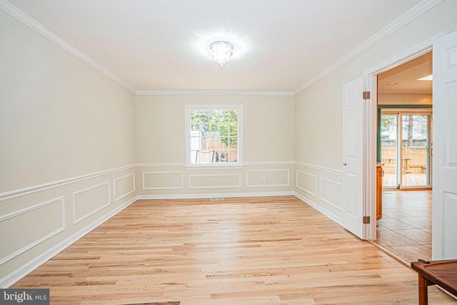 2419 CARON LN, Falls Church, VA 22043