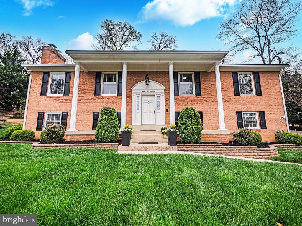 2419 CARON LN, Falls Church, VA 22043