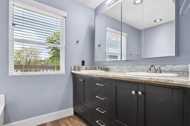 439 Josephine Street, Dallas, TX 75246