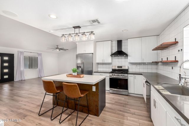 4607 E EDGEMONT Avenue, Phoenix, AZ 85008