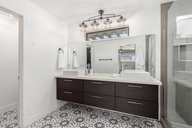 4607 E EDGEMONT Avenue, Phoenix, AZ 85008