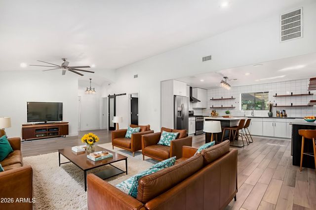 4607 E EDGEMONT Avenue, Phoenix, AZ 85008