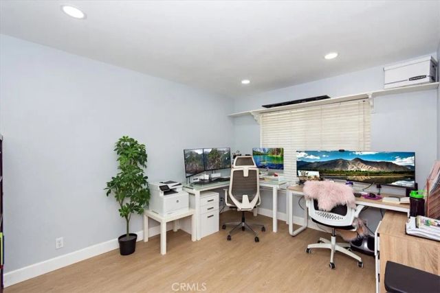 2105 Oxford Avenue, Claremont, CA 91711