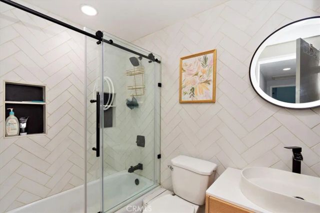 2105 Oxford Avenue, Claremont, CA 91711
