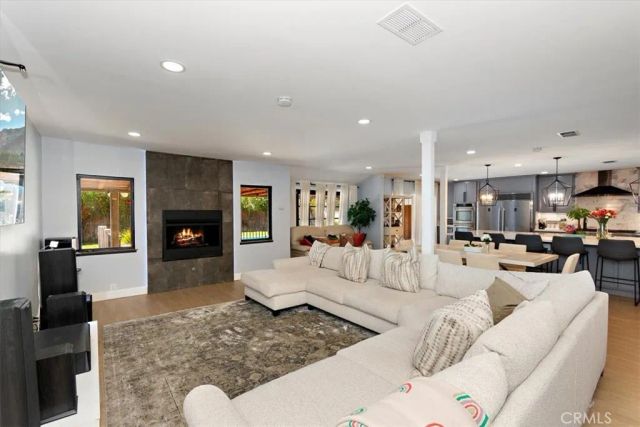 2105 Oxford Avenue, Claremont, CA 91711
