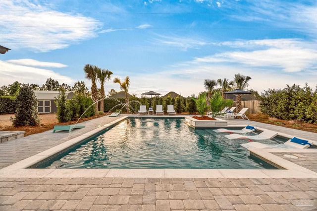 2495 Timsbury Loop, Cantonment, FL 32533