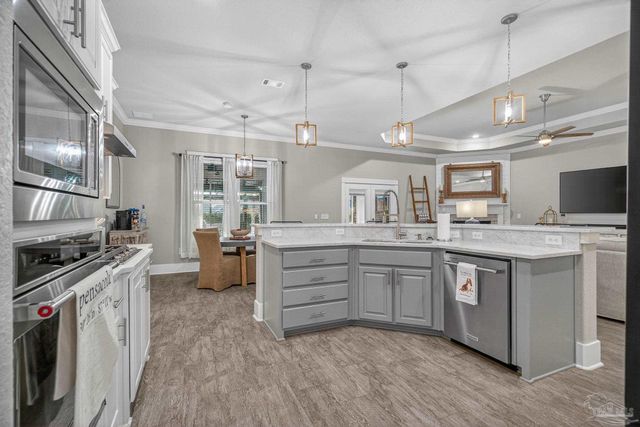 2495 Timsbury Loop, Cantonment, FL 32533