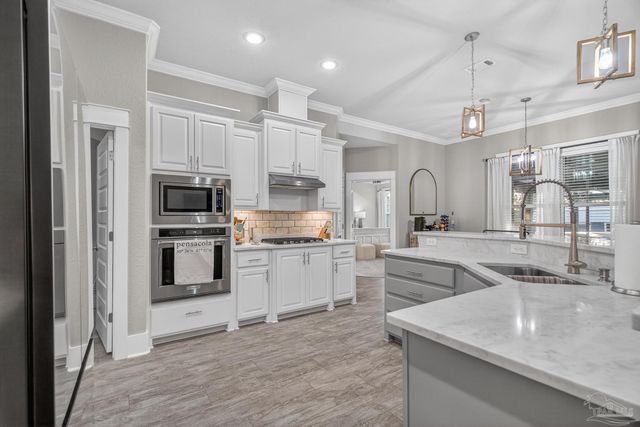 2495 Timsbury Loop, Cantonment, FL 32533