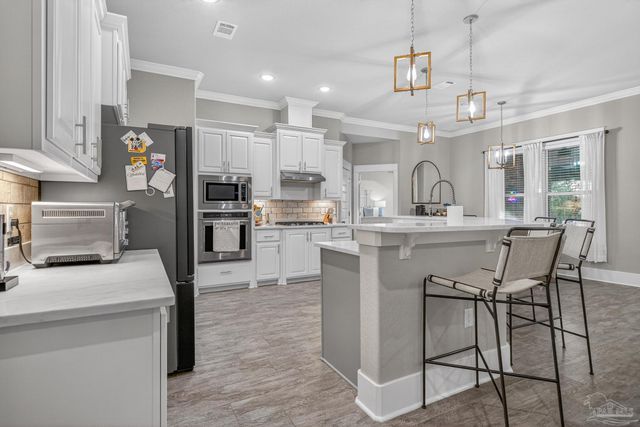 2495 Timsbury Loop, Cantonment, FL 32533