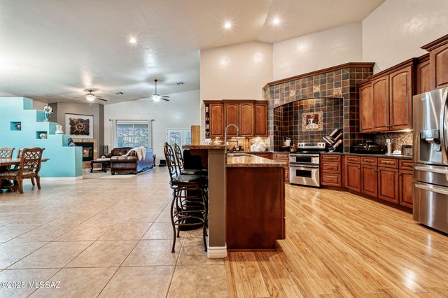 7530 W Bucking Horse Road, Sahuarita, AZ 85629