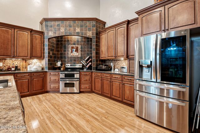 7530 W Bucking Horse Road, Sahuarita, AZ 85629