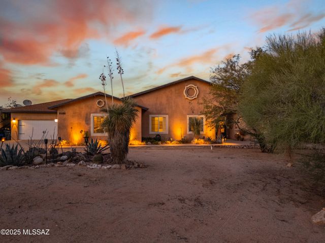 7530 W Bucking Horse Road, Sahuarita, AZ 85629