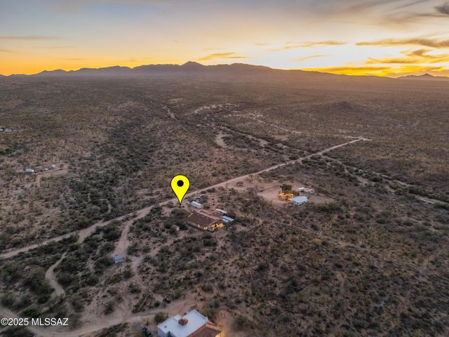 7530 W Bucking Horse Road, Sahuarita, AZ 85629