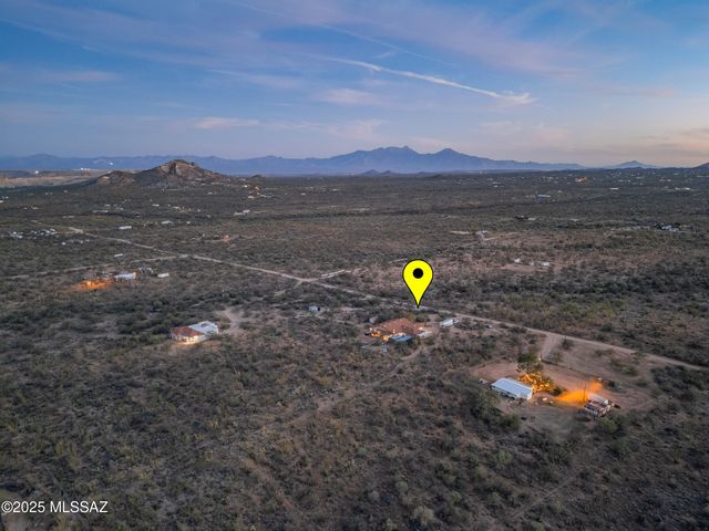7530 W Bucking Horse Road, Sahuarita, AZ 85629