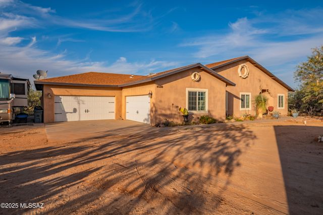 7530 W Bucking Horse Road, Sahuarita, AZ 85629