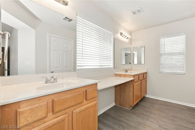 6356 Urban Creek Court, Las Vegas, NV 89148