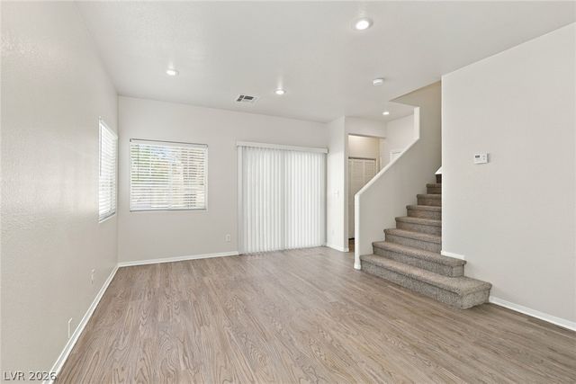 6356 Urban Creek Court, Las Vegas, NV 89148