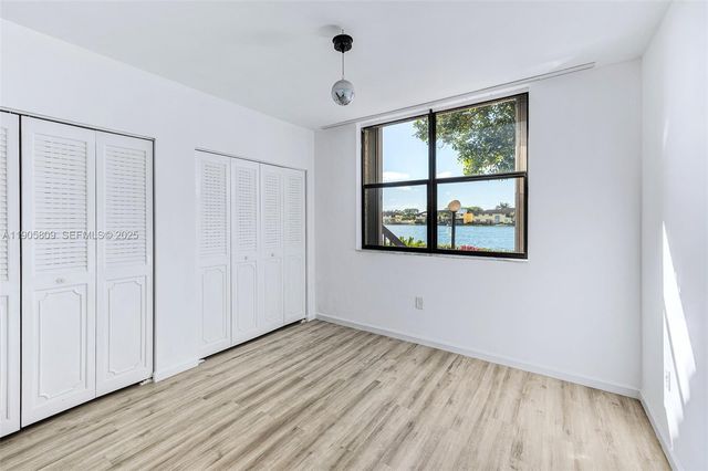 770 NE 199th St 106F, Miami, FL 33179