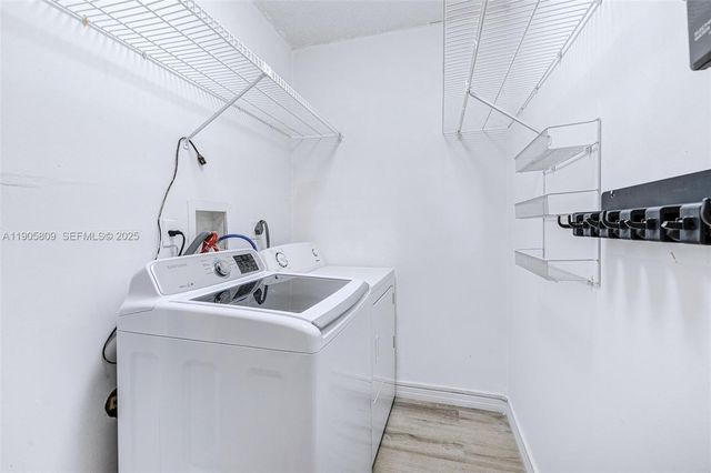 770 NE 199th St 106F, Miami, FL 33179