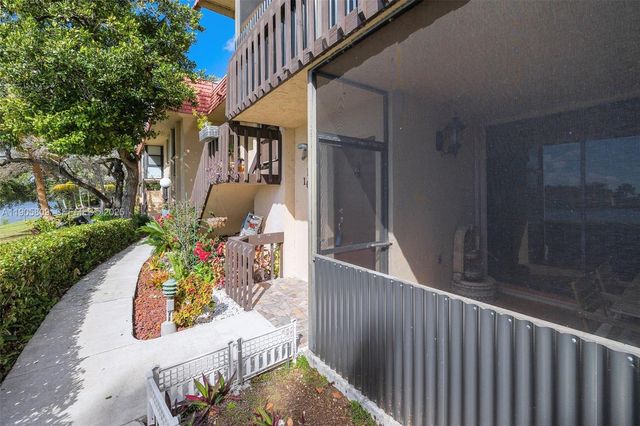 770 NE 199th St 106F, Miami, FL 33179