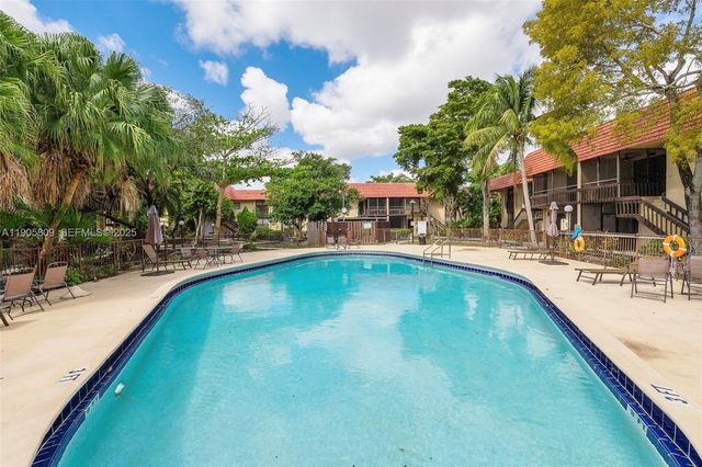 770 NE 199th St 106F, Miami, FL 33179