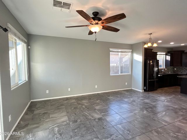 11741 W CHASE Lane, Avondale, AZ 85323