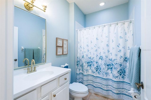 7048 OLD TABBY CIRCLE, Lakewood Ranch, FL 34202