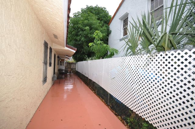 10 Evergreen Drive, Lake Park, FL 33403