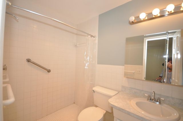 10 Evergreen Drive, Lake Park, FL 33403