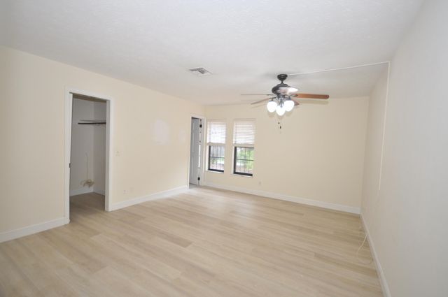 10 Evergreen Drive, Lake Park, FL 33403