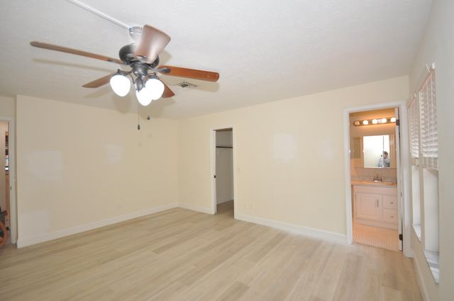 10 Evergreen Drive, Lake Park, FL 33403