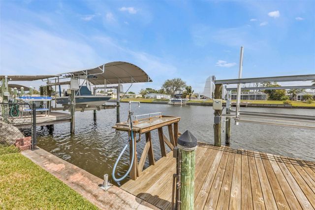 155 FRANCIS DRIVE NE, Port Charlotte, FL 33952