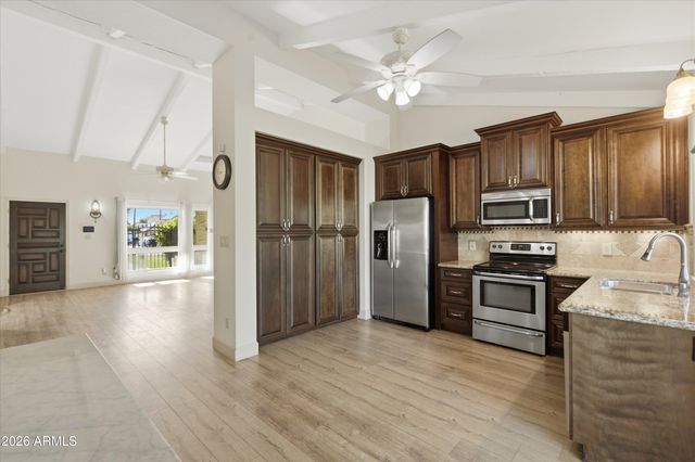 5558 N 71ST Street, Paradise Valley, AZ 85253