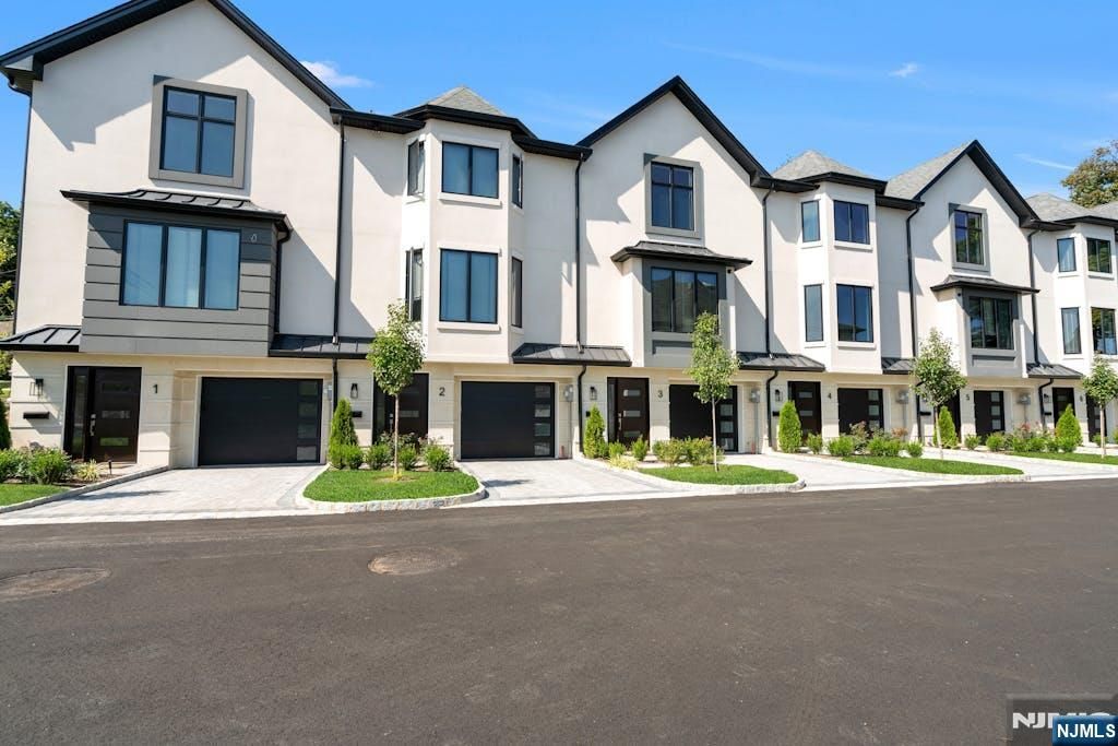 111 1st Street, Ho-ho-kus, NJ 07423