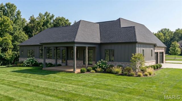 1 TBB Sedona @ Manor Hill, Town And Country, MO 63131
